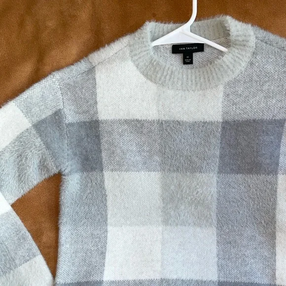 Ann Taylor Fuzzy Cozy Crew Neck Sweater - Picture 6 of 9